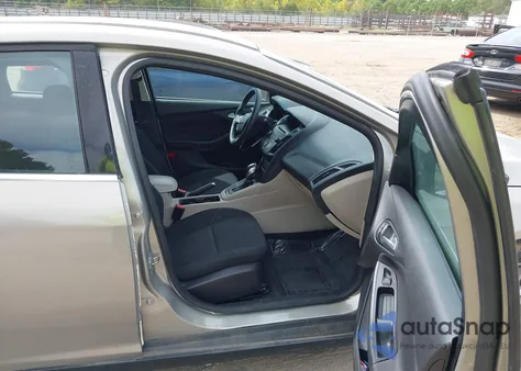 2015 Ford Focus Se z USA, uszkodzony, nr VIN 1FADP3K25FL238341